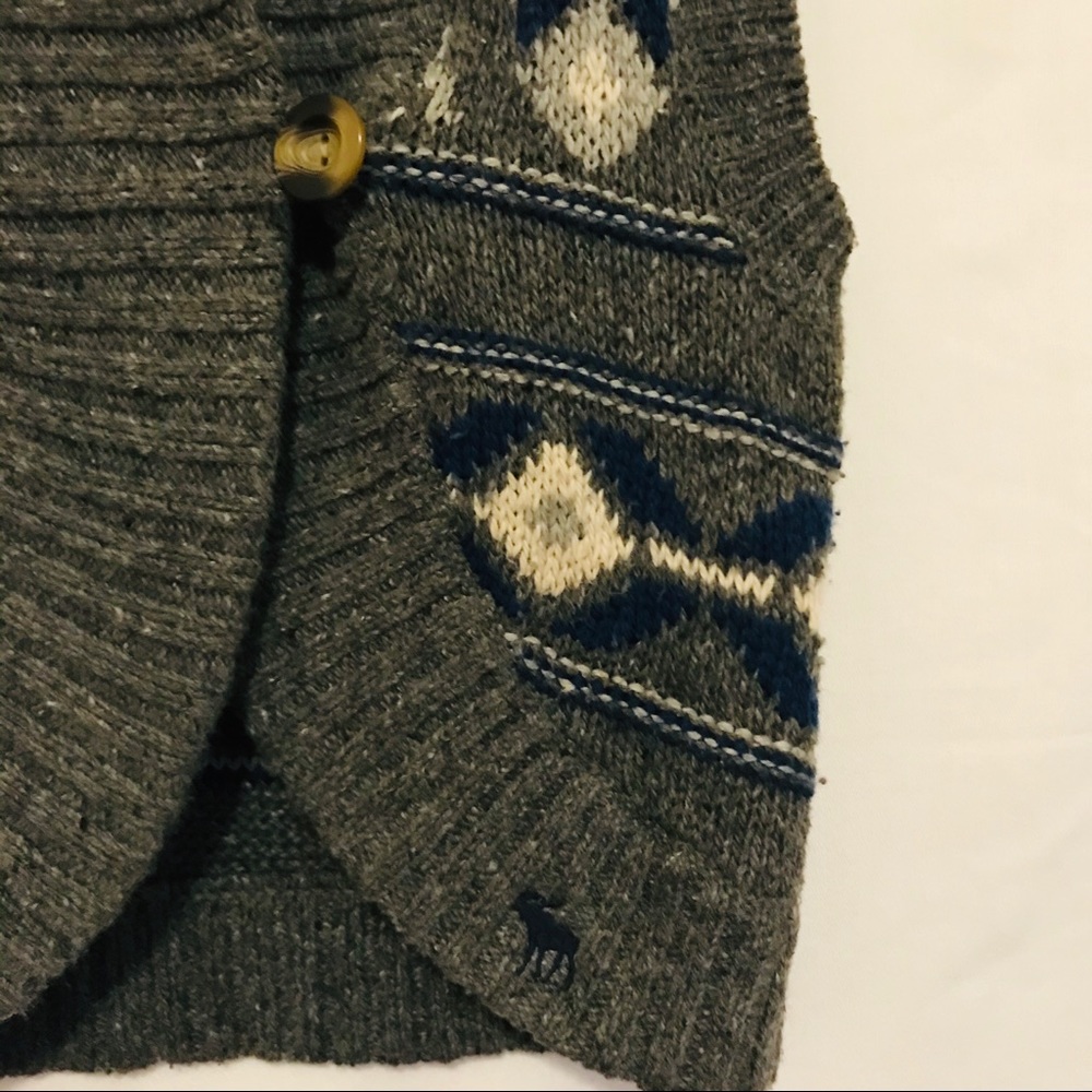 ABERCROMBIE gray chunky sweater vest - Picture 2 of 5